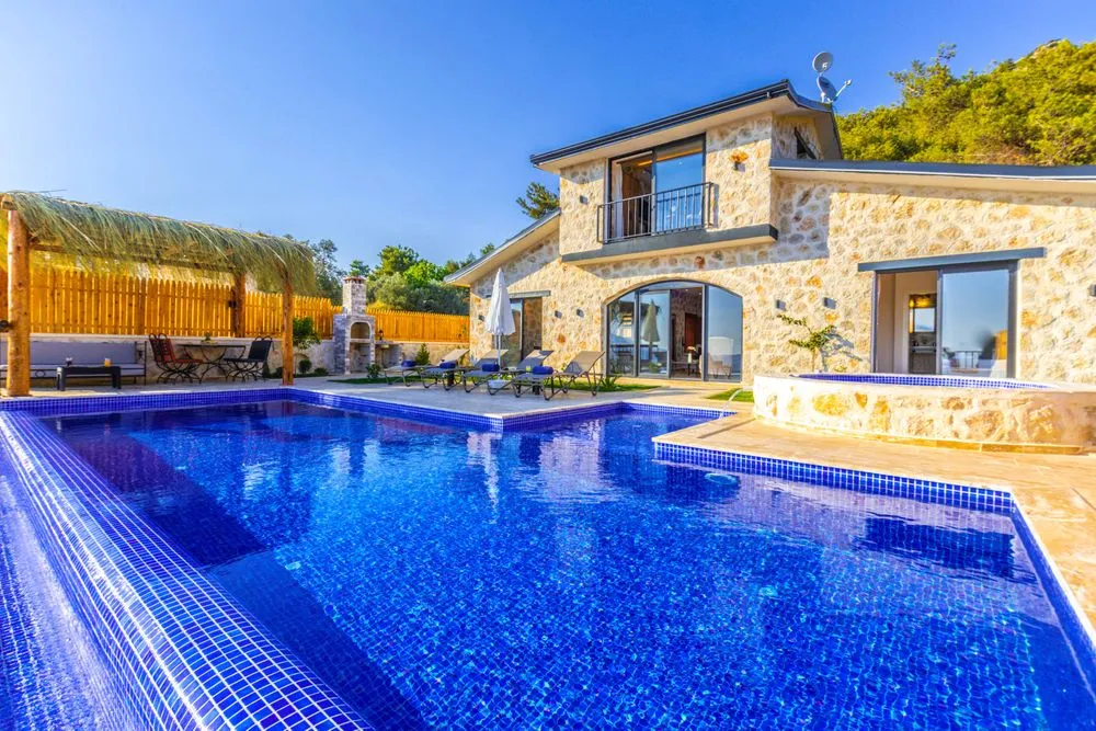 Completed builder project on the Costa del Sol