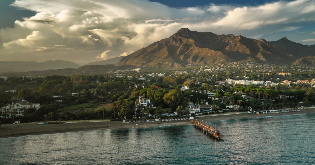 Hiring trades in Torremolinos: what owners should know