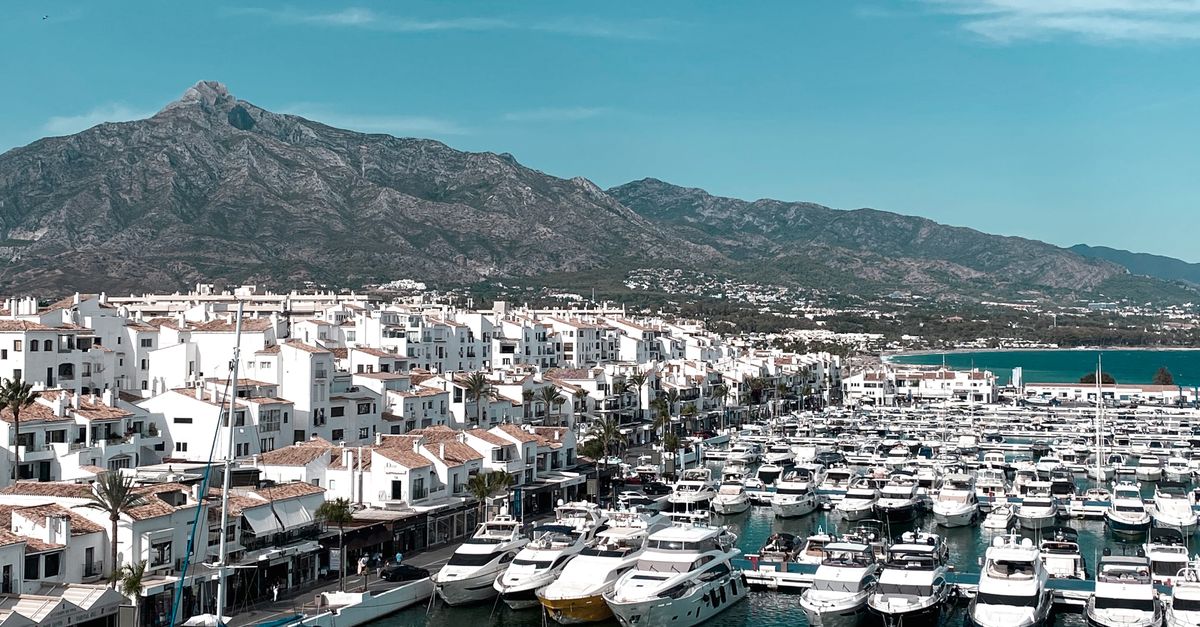 Hiring trades in Fuengirola: what owners should know